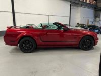 Ford Mustang Convertible V8 BVA CABRIOLET V8 ROUGE BORDEAUX - BVA - CAMERA - ECHAPPEMENT INOX - COLLECTEUR - ARBRES A CAMES - KIT GROS FREINS BREMBO - - <small></small> 29.990 € <small>TTC</small> - #5