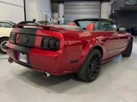 Ford Mustang Convertible V8 BVA CABRIOLET V8 ROUGE BORDEAUX - BVA - CAMERA - ECHAPPEMENT INOX - COLLECTEUR - ARBRES A CAMES - KIT GROS FREINS BREMBO - - <small></small> 29.990 € <small>TTC</small> - #8