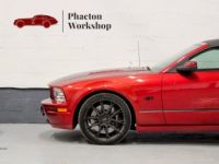 Ford Mustang Convertible V8 BVA CABRIOLET V8 ROUGE BORDEAUX - BVA - CAMERA - ECHAPPEMENT INOX - COLLECTEUR - ARBRES A CAMES - KIT GROS FREINS BREMBO - - <small></small> 29.990 € <small>TTC</small> - #37