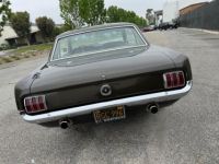 Ford Mustang COUPE 289 CI V8 MARRON 1965 CODE A GT - <small></small> 42.000 € <small>TTC</small> - #13