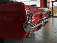 Ford Mustang COUPE ROUGE TOIT VINYLE BLANC 289CI V8 1967 - <small></small> 39.900 € <small>TTC</small> - #12