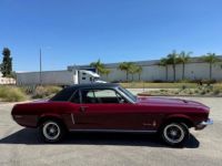 Ford Mustang COUPE TOIT VINYLE NOIR ROUGE 1968 CODE C - <small></small> 38.900 € <small>TTC</small> - #7