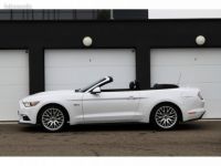 Ford Mustang V8 5.0 CABRIOLET | 1.HAND CAR PLAY BREMBO - <small></small> 39.900 € <small>TTC</small> - #3