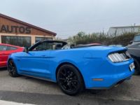 Ford Mustang V8 5.0 GT CABRIOLET 1ERE MAIN GRABBER BLUE PACK PREMIUM 8680 KMS * DISPONIBLE ET VISIBLE SUR NOTRE PARC* 48900eur - <small></small> 48.900 € <small>TTC</small> - #29