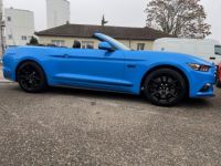 Ford Mustang V8 5.0 GT CABRIOLET 1ERE MAIN GRABBER BLUE PACK PREMIUM 8680 KMS * DISPONIBLE ET VISIBLE SUR NOTRE PARC* 48900eur - <small></small> 48.900 € <small>TTC</small> - #33