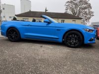 Ford Mustang V8 5.0 GT CABRIOLET 1ERE MAIN GRABBER BLUE PACK PREMIUM 8680 KMS * DISPONIBLE ET VISIBLE SUR NOTRE PARC* 48900eur - <small></small> 48.900 € <small>TTC</small> - #34