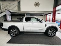 Ford Ranger SUPER CABINE WILDTRAK 2,0 TDCI BI-TURBO 205 BVA10 4X4 GPS CAMERA 360 ATTELAGE REGULATEUR LIMI - <small></small> 52.990 € <small>TTC</small> - #2