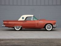 Ford Thunderbird - <small></small> 40.700 € <small>TTC</small> - #1