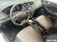 Hyundai i20 1.2 75 Initia - <small></small> 13.990 € <small>TTC</small> - #9