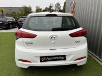 Hyundai i20 EDITION NAVI 1.2 84CH - <small></small> 11.990 € <small>TTC</small> - #4