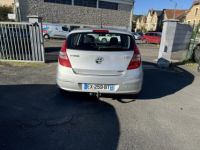 Hyundai i30 1.6 CRDi - 115 Clim + Radar AR + Attelage - <small></small> 5.990 € <small>TTC</small> - #4