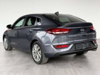 Hyundai i30 Fastback 1.0 T-GDi SPORT 1ERPRO GPS CAMERA PDC TVA - <small></small> 16.990 € <small>TTC</small> - #4