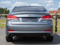 Hyundai i40 1.7 CRDi BlueDrive - HISTORIEK - STUURWIELVERWARMING - LEDER - CAMERA - AIRCO - KEYLESS - <small></small> 8.999 € <small>TTC</small> - #8