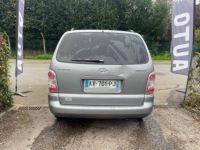 Hyundai Trajet 2.0 CRDi 1991cm3 113cv  - <small></small> 3.000 € <small>TTC</small> - #11