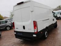 Iveco Daily 35S 14 V12 OP CHAMPION 140 CV GPS 3D CAMÉRA RÉGULATEUR FULL LED TVA=36585 HT - <small></small> 43.900 € <small>TTC</small> - #4