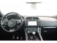 Jaguar F-Pace 2.0d RWD - R-SPORT NAVI PANO DAK 12M GARANTIE - <small></small> 21.995 € <small>TTC</small> - #16