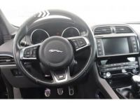 Jaguar F-Pace 2.0d RWD - R-SPORT NAVI PANO DAK 12M GARANTIE - <small></small> 21.995 € <small>TTC</small> - #29