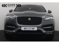 Jaguar F-Pace 2.0d RWD - R-SPORT NAVI PANO DAK 12M GARANTIE - <small></small> 21.995 € <small>TTC</small> - #9