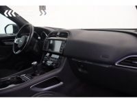 Jaguar F-Pace 2.0d RWD - R-SPORT NAVI PANO DAK 12M GARANTIE - <small></small> 21.995 € <small>TTC</small> - #15