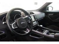 Jaguar F-Pace 2.0d RWD R-SPORT NAVI PANO DAK 12M GARANTIE - <small></small> 20.995 € <small>TTC</small> - #25