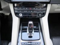Jaguar F-Pace V8 - 550 ch Supercharged AWD BVA8 SVR - <small></small> 69.900 € <small>TTC</small> - #15