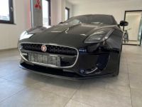 Jaguar F-Type Coupé P380 Full black Toit pano Sièges mémoire Caméra échappement sport Première main Garantie 12 mois - <small></small> 57.900 € <small></small> - #2