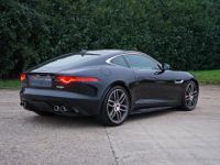 Jaguar F-Type V8 R 550 Ch 4 Roues Motrices BVA8 - 858 €/mois - Toit Pano, Caméra, Meridian, Sièges 14 Réglages, Hayon électrique... - Révisée 01/2025 - <small></small> 79.500 € <small>TTC</small> - #5