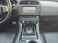 Jaguar XE 2.0 D - 180 ch BVA R-Sport - Toit Ouvrant - Meridian - <small></small> 18.490 € <small>TTC</small> - #10