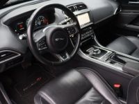Jaguar XE 2.0 D 180 R-Sport Black Pack BVA8 (CarPlay,Caméra,Sièges&Volants Chauffants) - <small></small> 19.990 € <small>TTC</small> - #15