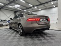 Jaguar XE 25T 2.0 240 CH BVA 8 R-Sport - <small></small> 21.990 € <small>TTC</small> - #5