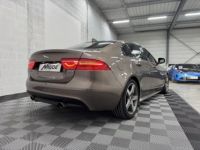 Jaguar XE 25T 2.0 240 CH BVA 8 R-Sport - <small></small> 21.990 € <small>TTC</small> - #7