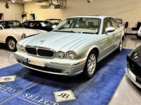 Jaguar XJ 4.2 V8 296ch - <small></small> 20.000 € <small>TTC</small> - #1