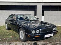 Jaguar XJ XJ8 3.2i V8 BVA - <small></small> 11.480 € <small>TTC</small> - #1