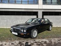 Jaguar XJ XJ8 3.2i V8 BVA - <small></small> 11.480 € <small>TTC</small> - #2
