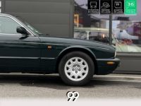 Jaguar XJ XJ8 4.0i V8 - BVA 5 1999 BERLINE Sovereign - <small></small> 13.990 € <small>TTC</small> - #13