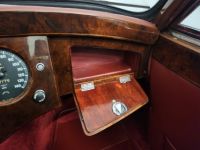 Jaguar XK120 cabriolet - <small></small> 125.000 € <small>TTC</small> - #50