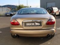 Jaguar XKR coupe 4.0 v8 bva 363cv - garantie 12 mois - <small></small> 19.990 € <small>TTC</small> - #4