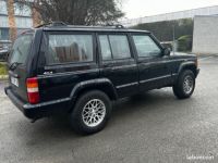 Jeep Cherokee 1ère générations 5 portes 4.0i 12V L6 4X4 Boite auto RIEN A PREVOIR 2ème mains - - <small></small> 19.950 € <small>TTC</small> - #2