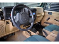 Jeep Wrangler 4.0i - 168 1997 Sahara - <small></small> 25.900 € <small>TTC</small> - #10