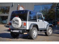 Jeep Wrangler 4.0i - 169 2004 Sport - <small></small> 25.900 € <small>TTC</small> - #2