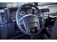 Jeep Wrangler 4.0i - 169 2004 Sport - <small></small> 25.900 € <small>TTC</small> - #3