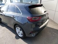 Kia Cee'd Ceed 1.6 CRDI MORE - <small></small> 17.950 € <small>TTC</small> - #25