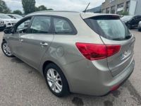 Kia Cee'd SW 1.6 CRDI 110CH STYLE - <small></small> 6.990 € <small>TTC</small> - #2