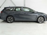 Kia Cee'd SW Ceed / 1.6 GDi PHEV ~ TopDeal Plug In Navi Airco - <small></small> 21.490 € <small>TTC</small> - #3