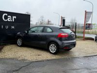 Kia Rio 1.1 CRDi 46.800 km Caméra de recul GPS - <small></small> 7.490 € <small>TTC</small> - #3