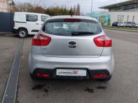 Kia Rio 1.4 Premium 110 5P 2eme Main 82500kms - <small></small> 6.990 € <small>TTC</small> - #6