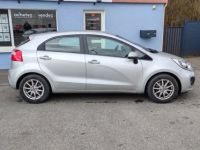 Kia Rio 1.4 Premium 110 5P 2eme Main 82500kms - <small></small> 6.990 € <small>TTC</small> - #8