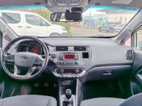 Kia Rio 1.4 Premium 110 5P 2eme Main 82500kms - <small></small> 6.990 € <small>TTC</small> - #24