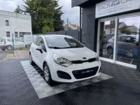 Kia Rio 1.4L 109 Style - 3P - <small></small> 6.990 € <small>TTC</small> - #1