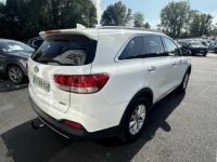 Kia Sorento 2.2 CRDI - 200 7pl 4x2 SUIVI COMPLET Gps + Attelage + Camera AR - <small></small> 21.990 € <small>TTC</small> - #7